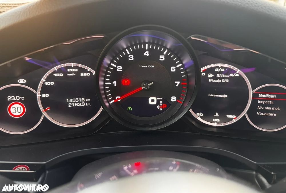 Porsche Cayenne Tiptronic S - 11