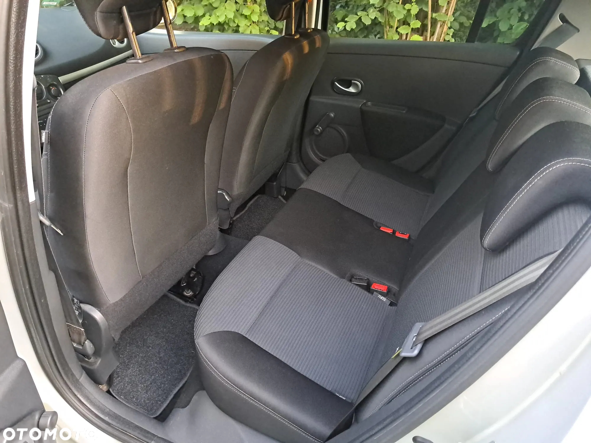 Renault Clio 1.2 16V 75 TomTom Edition - 7
