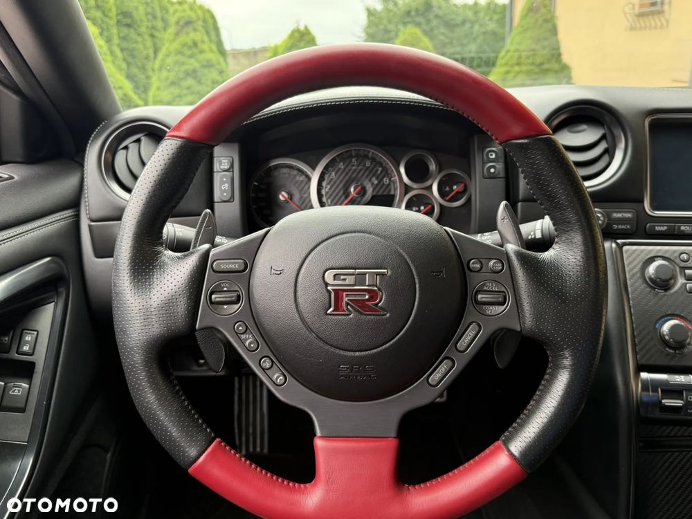 Nissan GT-R Black Edition - 16