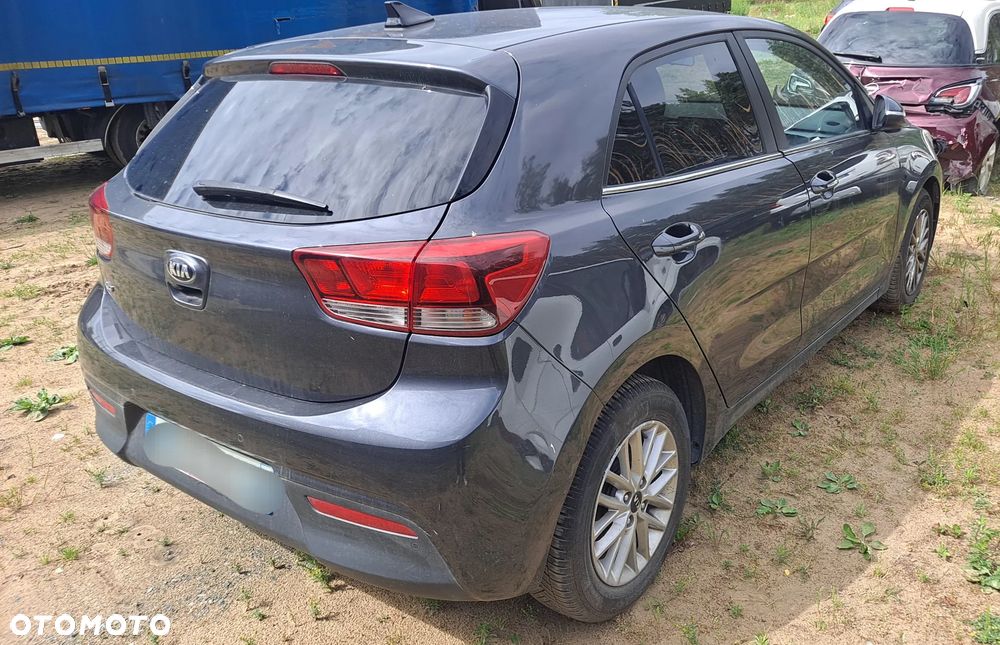 Kia Rio 1.2 Dream Team Edition - 3
