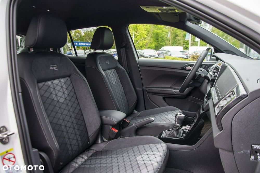 Volkswagen T-Cross - 15