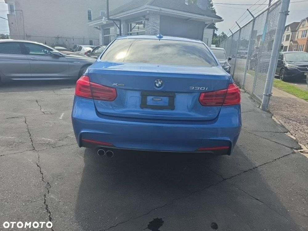 BMW Seria 3 330i xDrive M Sport - 6