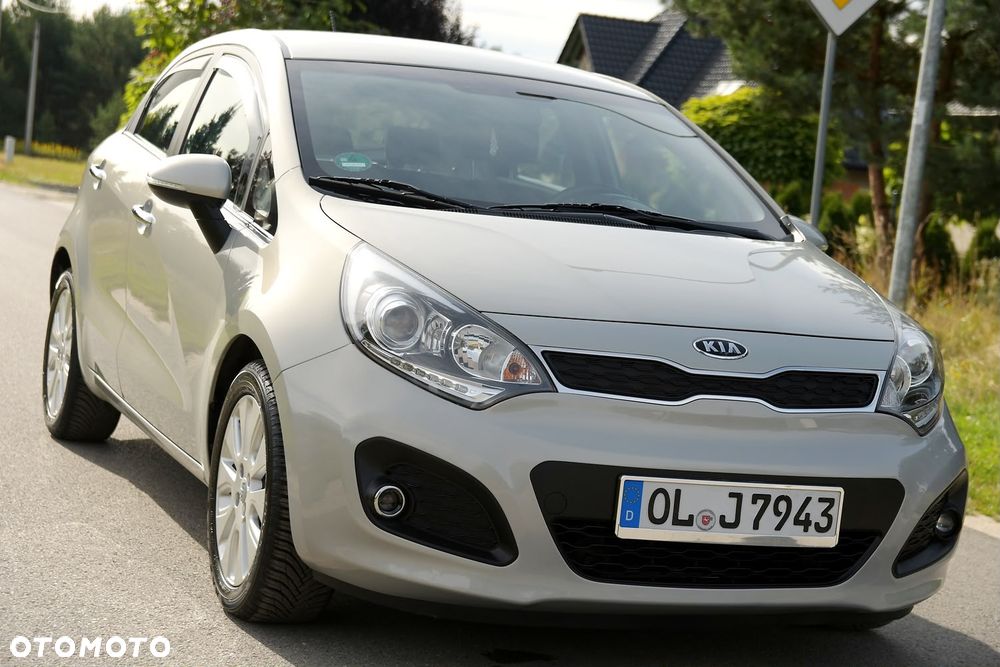 Kia Rio - 11