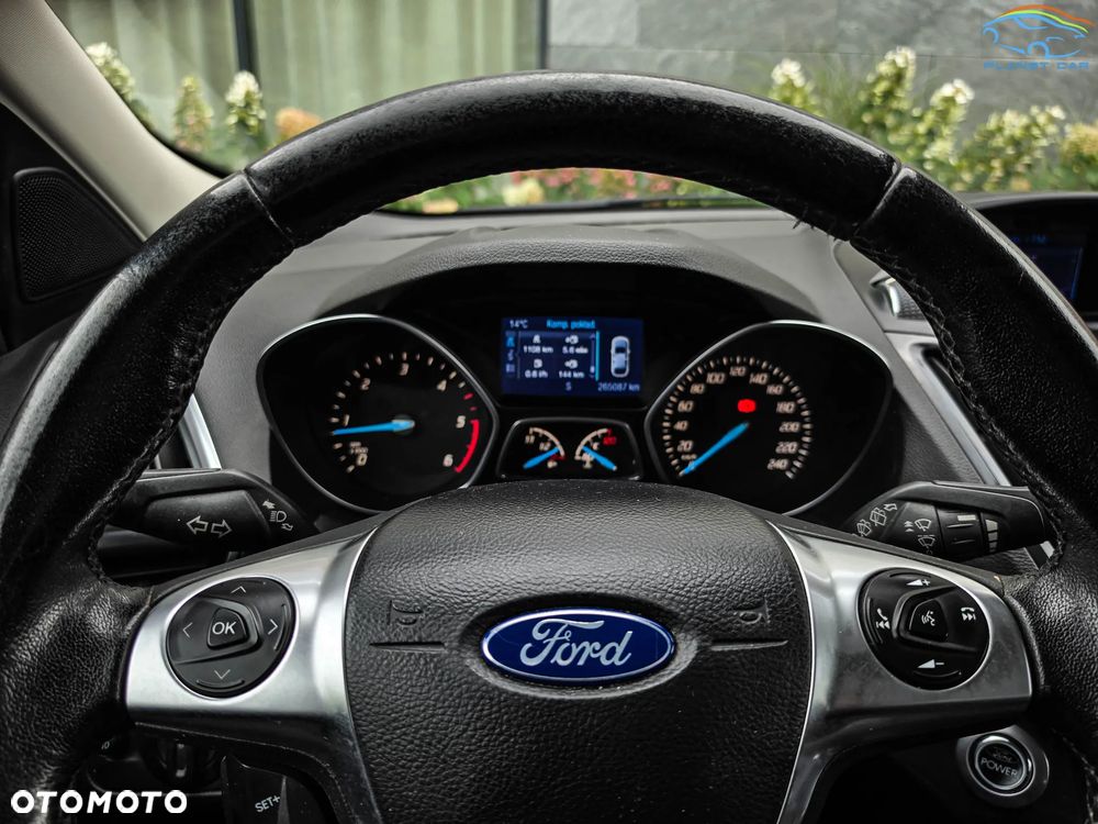 Ford Kuga 2.0 TDCi 2x4 Titanium - 25