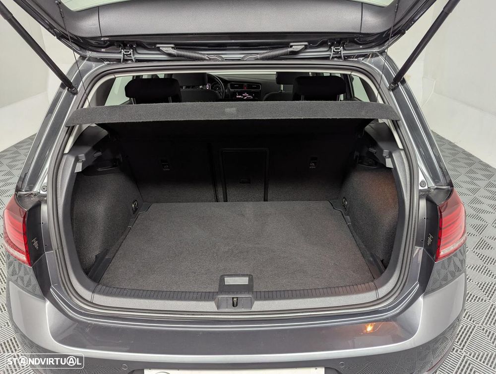VW Golf 1.5 TSI Confortline - 8