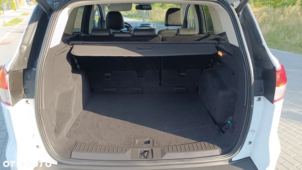 Ford Kuga - 28