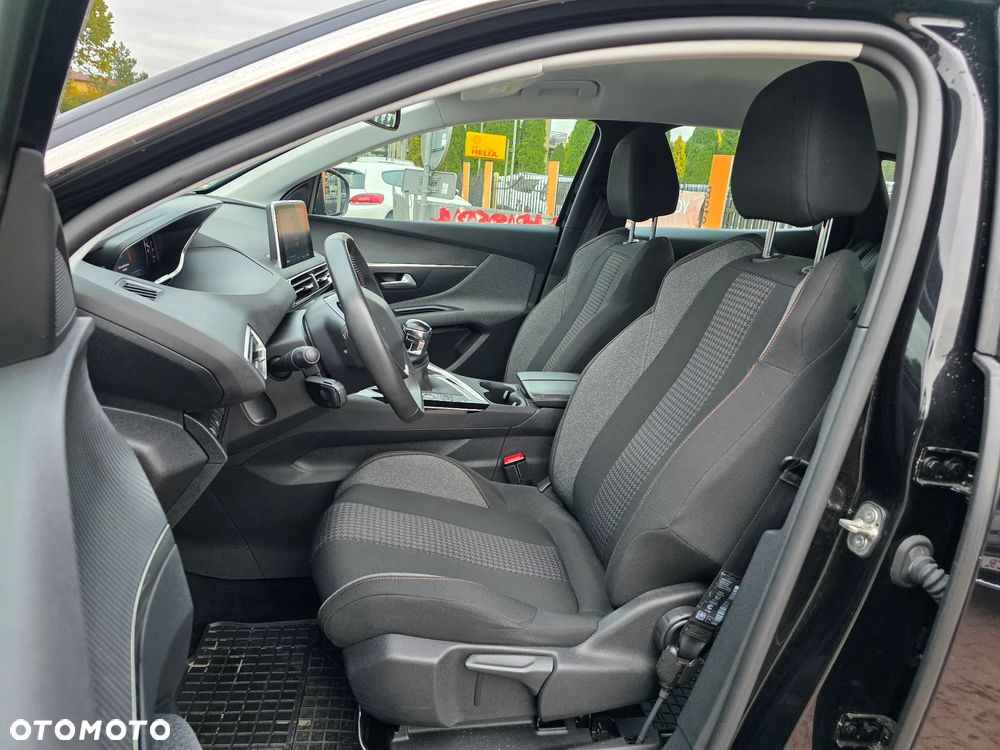 Peugeot 3008 PureTech 130 Stop & Start GPF Allure - 11