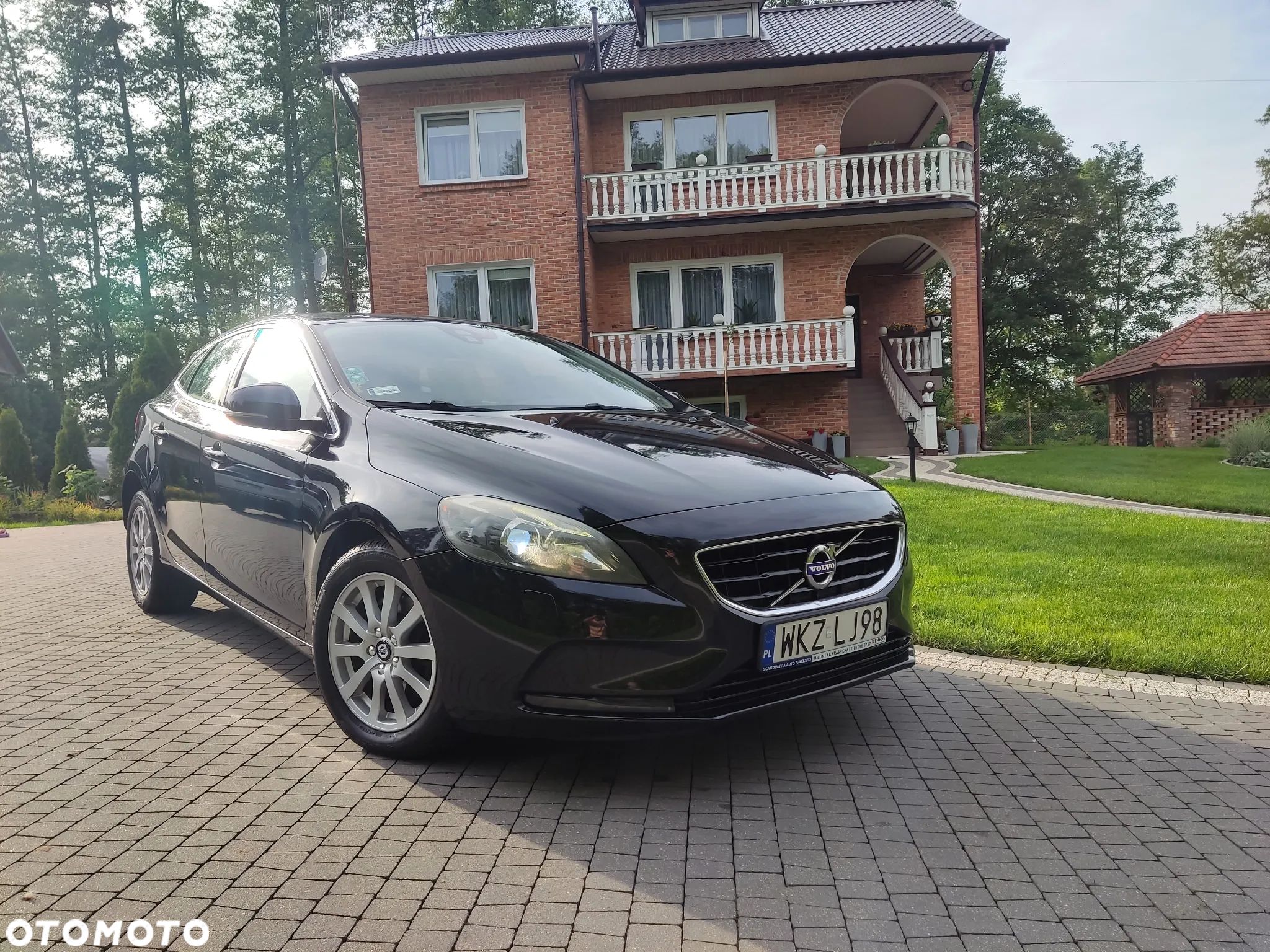Volvo V40 D3 Momentum - 1