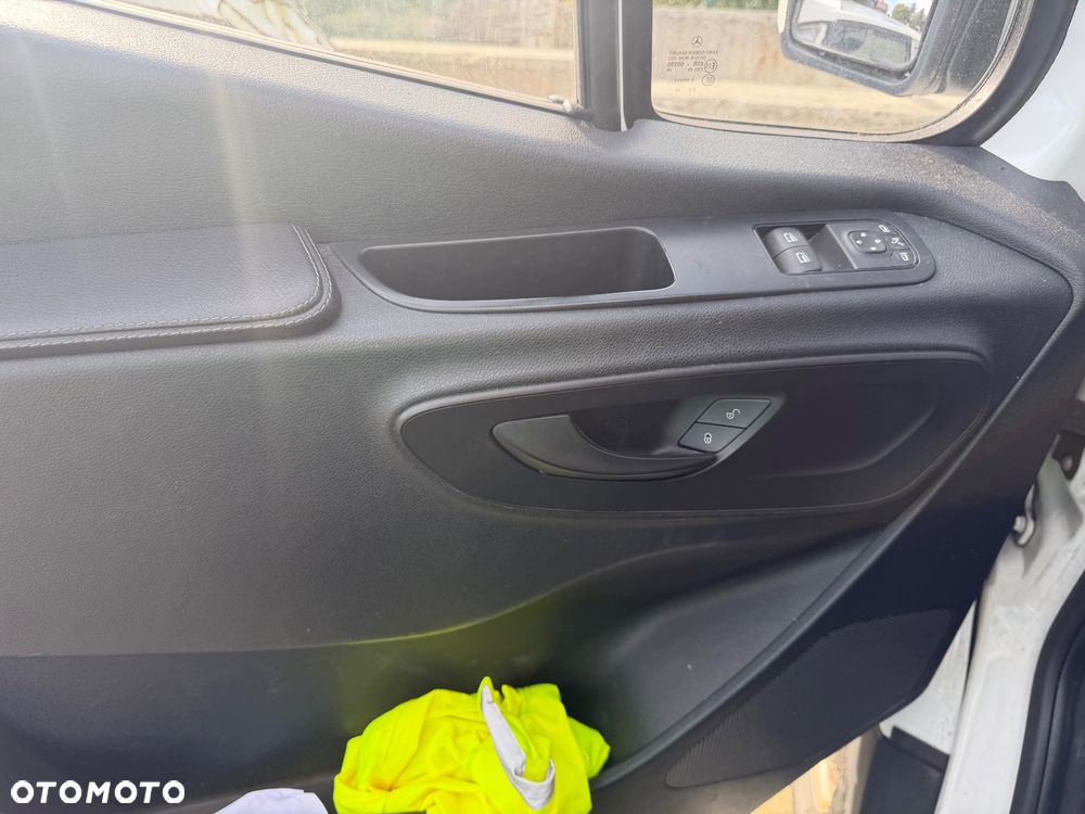 Mercedes-Benz Sprinter - 12