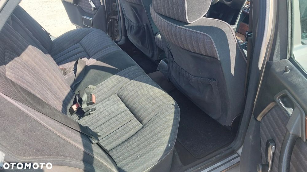 Mercedes-Benz W124 (1984-1993) - 10