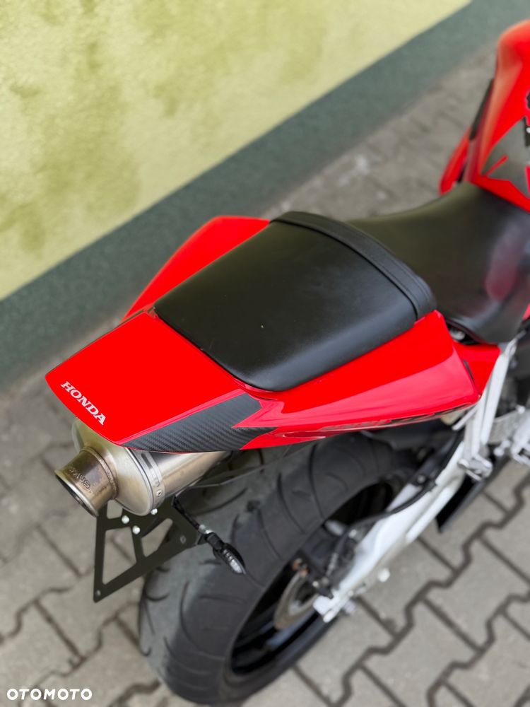 Honda CBR - 13