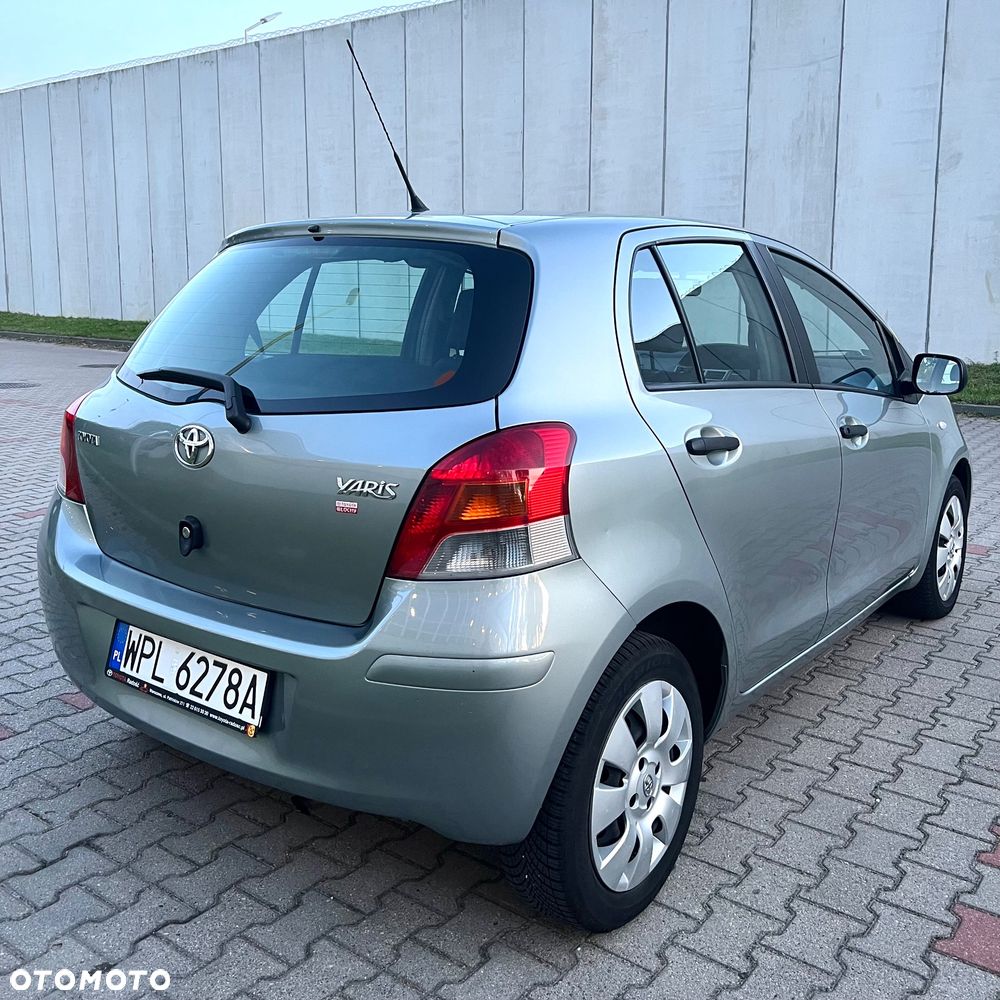 Toyota Yaris 1.33 Luna - 3