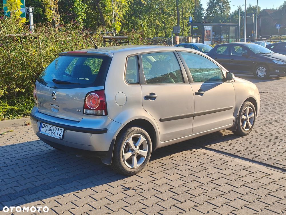 Volkswagen Polo 1.4 16V Comfortline - 4