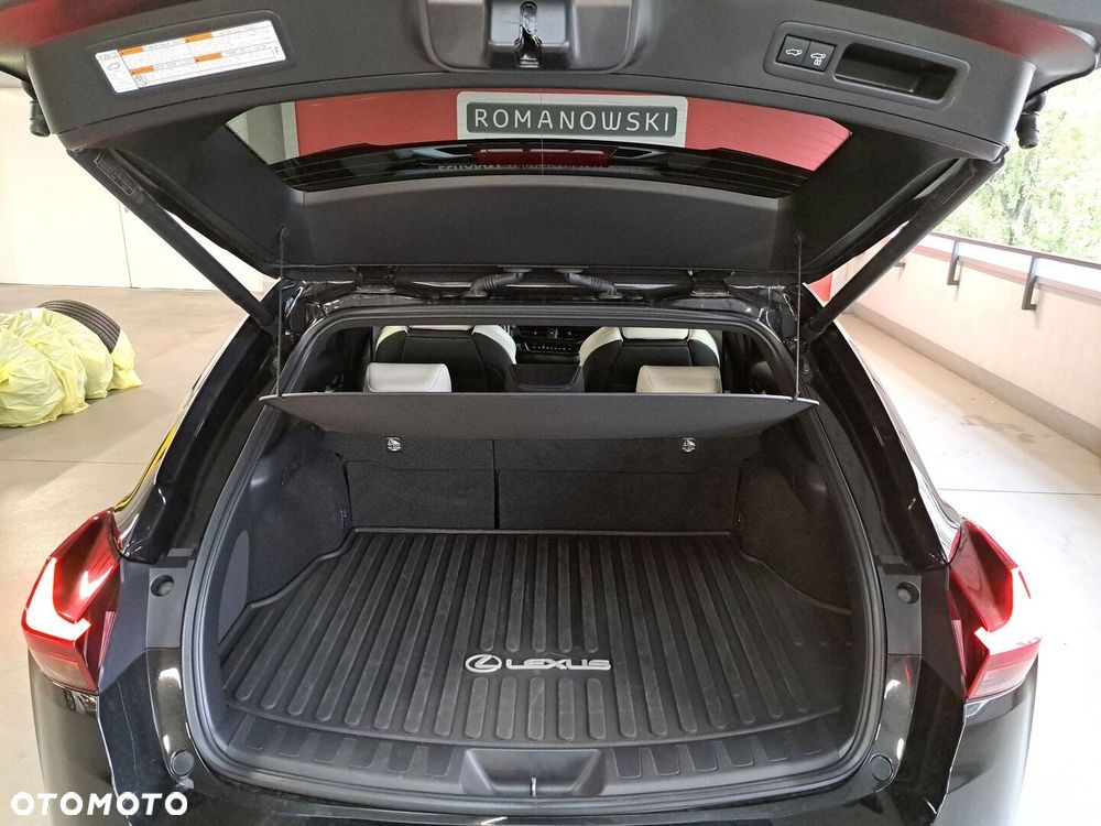 Lexus UX - 14