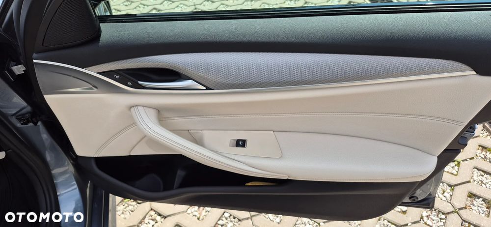 BMW Seria 5 520d xDrive M Sport sport - 20