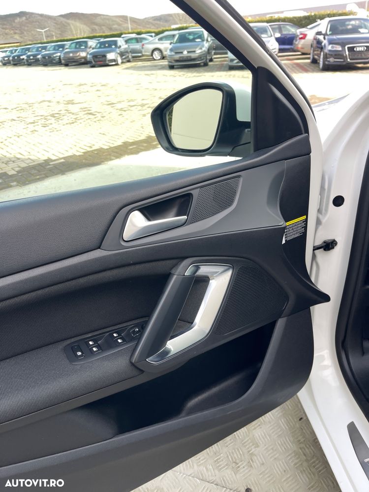 Peugeot 308 BlueHDi FAP 130 EAT6 Stop & Start Allure - 29