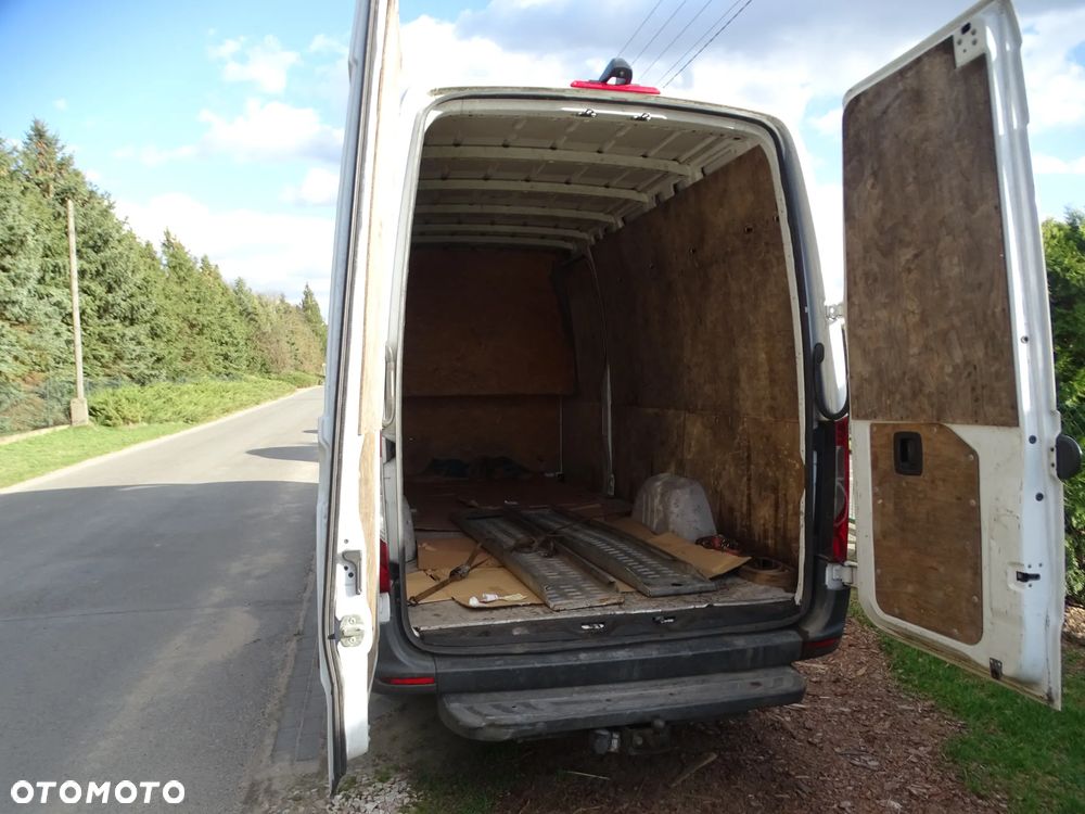 Mercedes-Benz Sprinter - 5