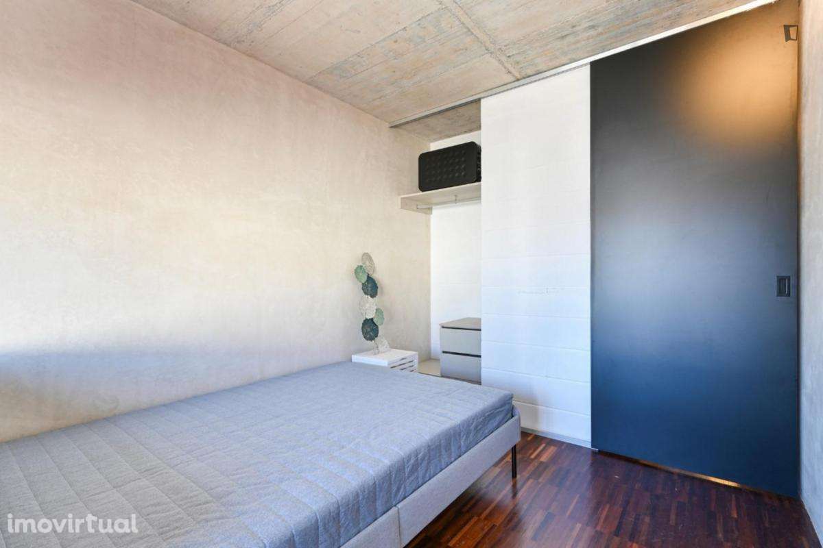 Apartamento com 1 quartos - localizado em Paranhos Porto - Grande imagem: 2/28