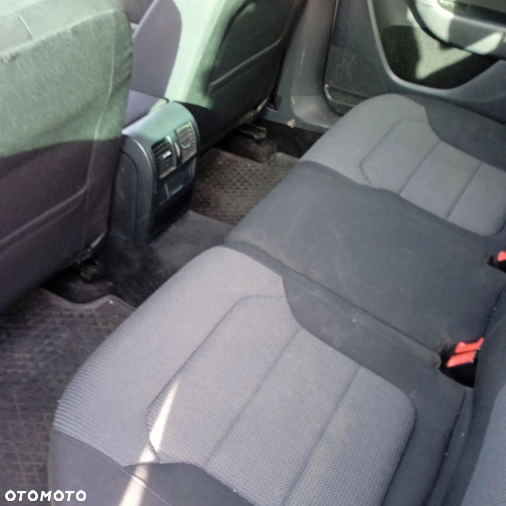 Volkswagen Passat 1.4 TSI BlueMotion Technology Comfortline - 15