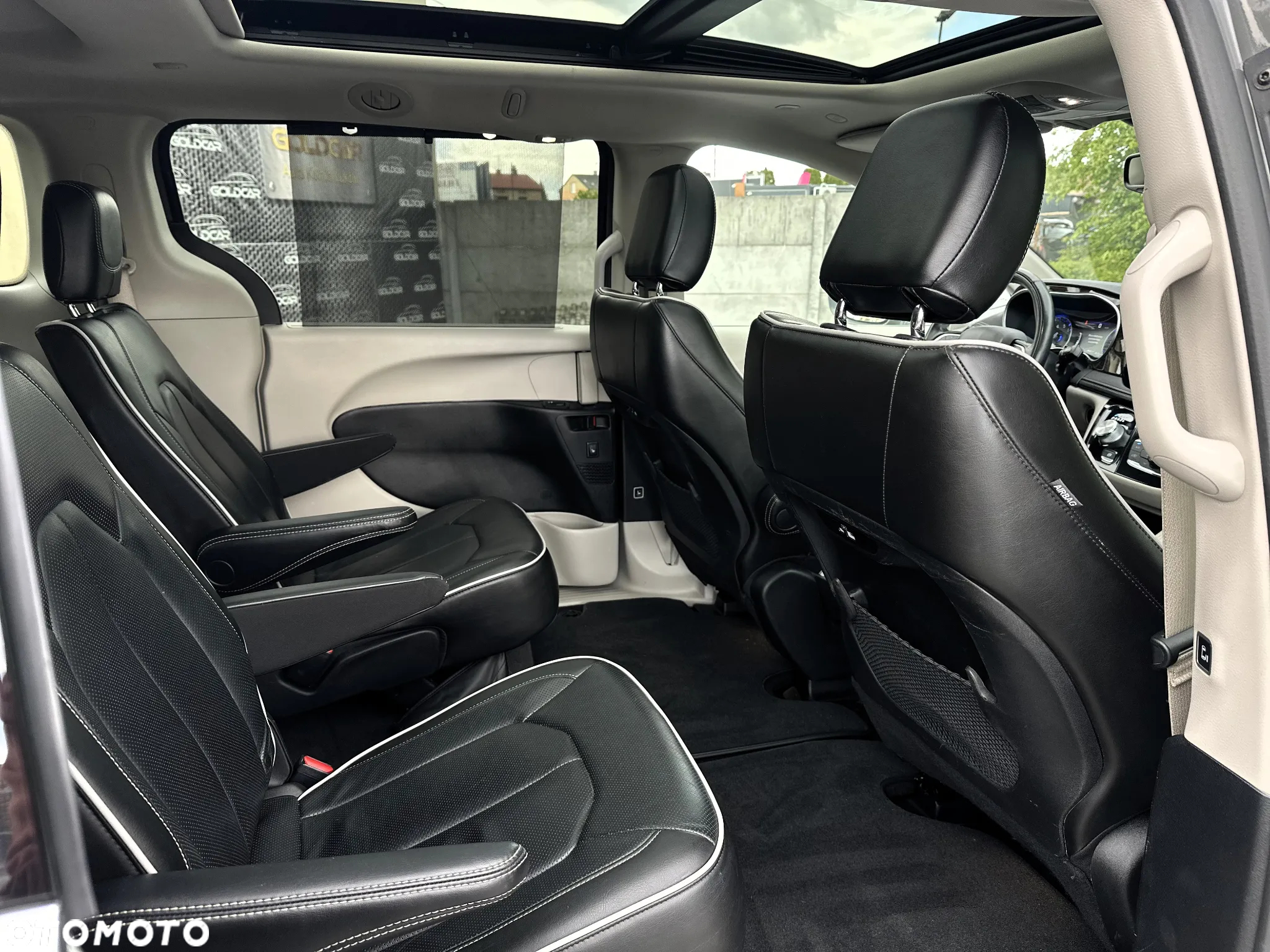Chrysler Pacifica - 15
