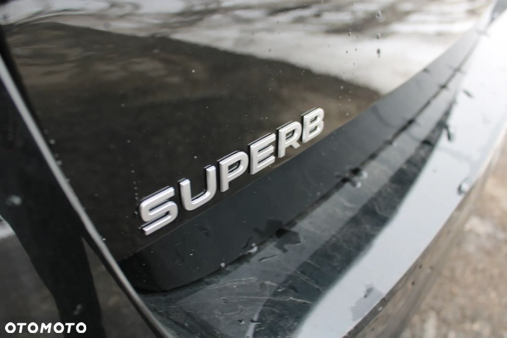 Skoda Superb 2.0 TDI SCR 4x4 L&K DSG - 20