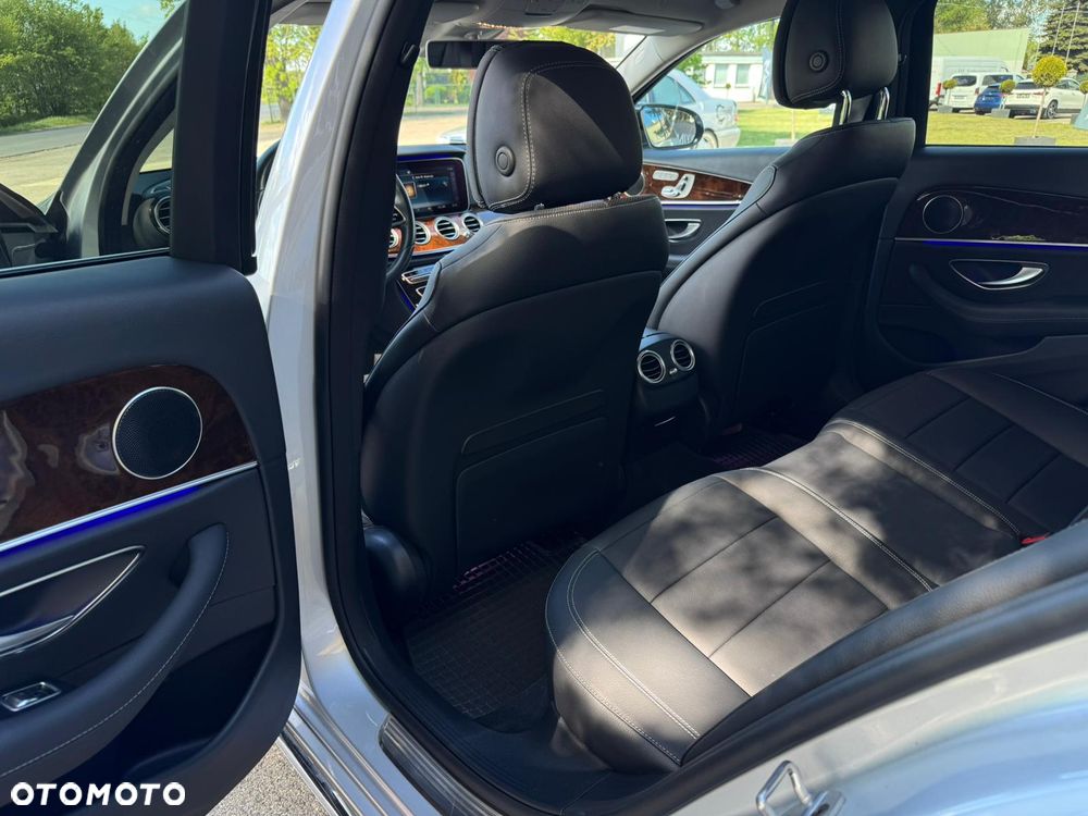 Mercedes-Benz Klasa E 400 d 4Matic 9G-TRONIC Exclusive - 18
