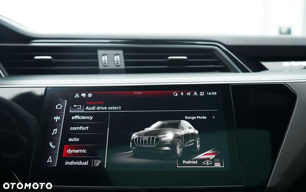Audi Q8 Sportback e-tron - 34