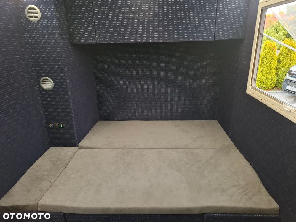 Mercedes-Benz Sprinter - 6