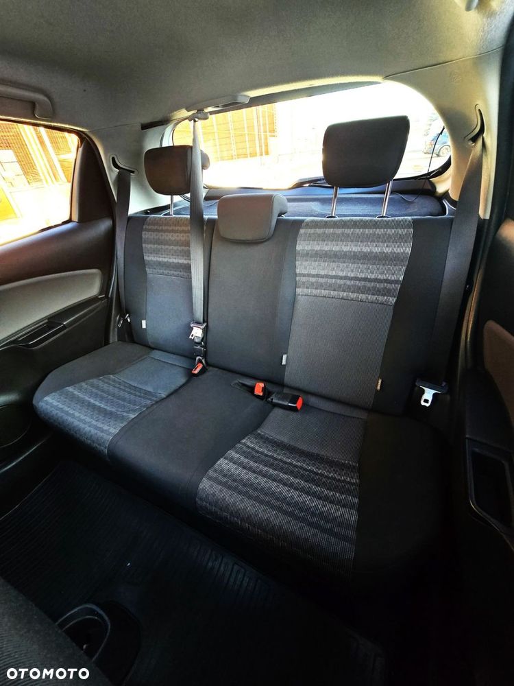 Toyota Yaris - 23