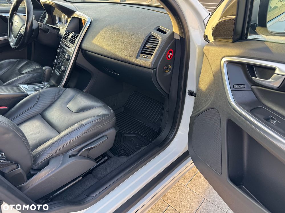 Volvo XC 60 D3 AWD R Design - 19