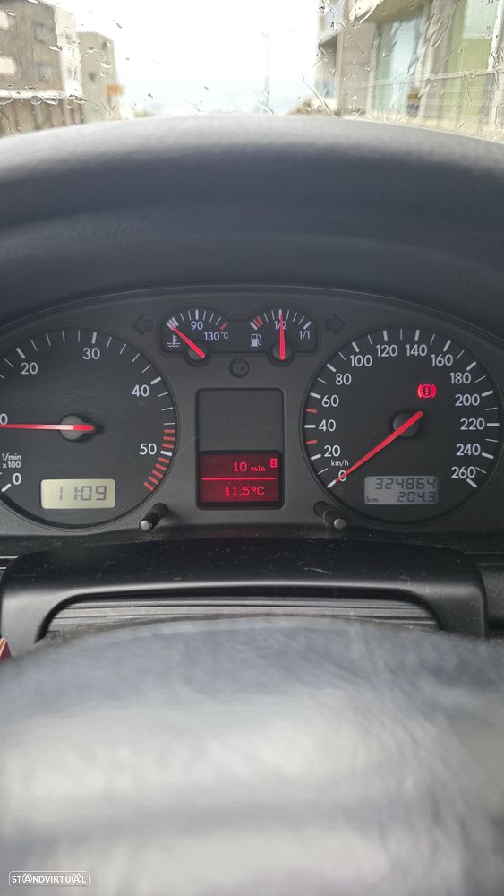 VW Passat 1.9 TDi Confortline - 8