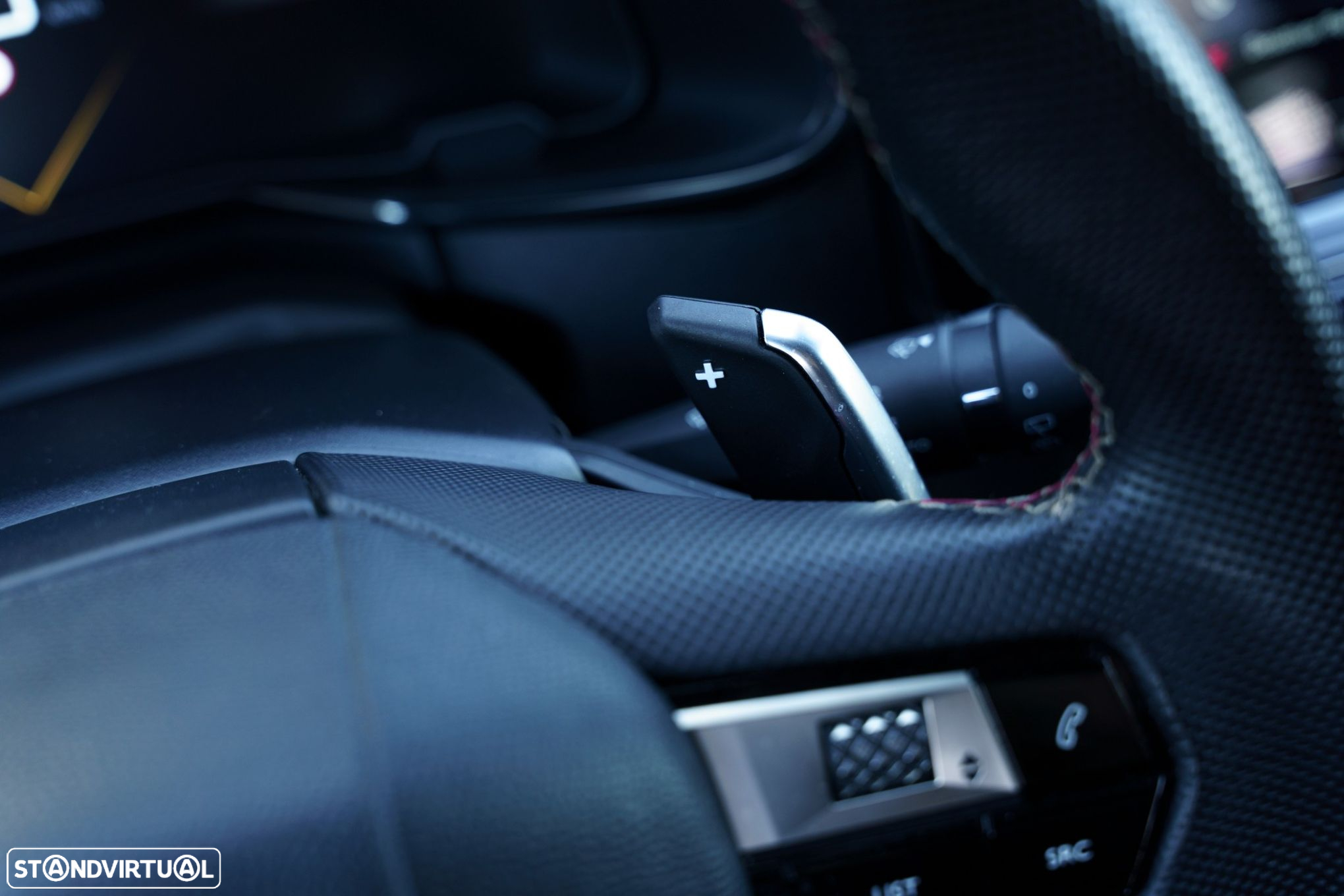 DS DS7 Crossback - 23