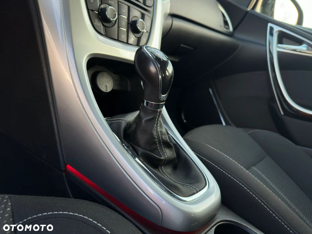 Opel Astra 1.4 T Enjoy S&S - 14