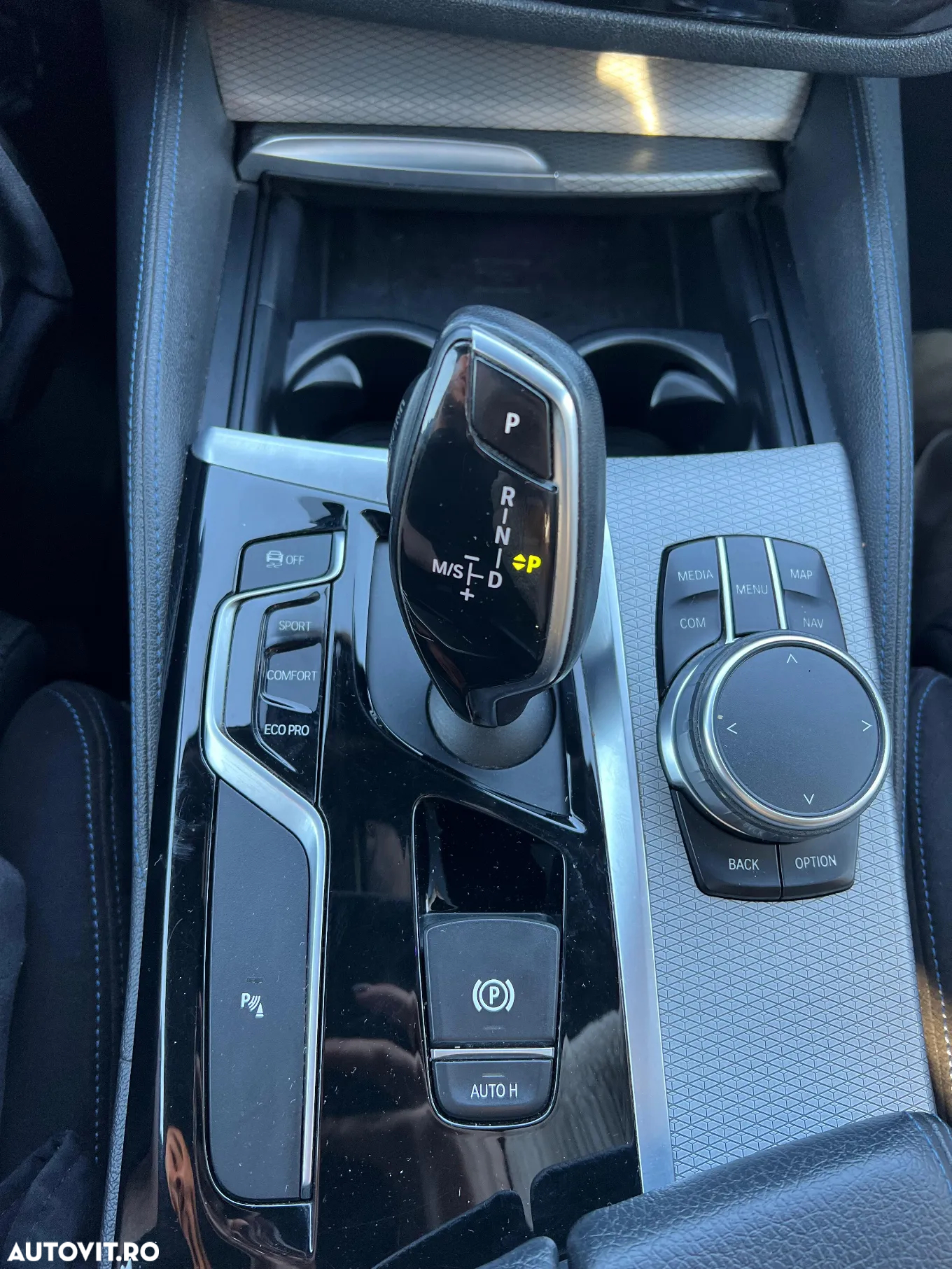 BMW Seria 5 520d xDrive AT - 14