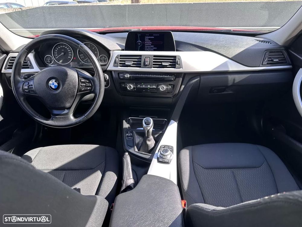 BMW 316 d Line Sport - 29