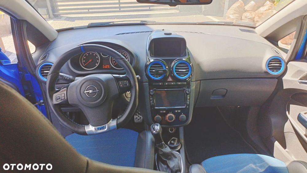 Opel Corsa 1.6T OPC - 4