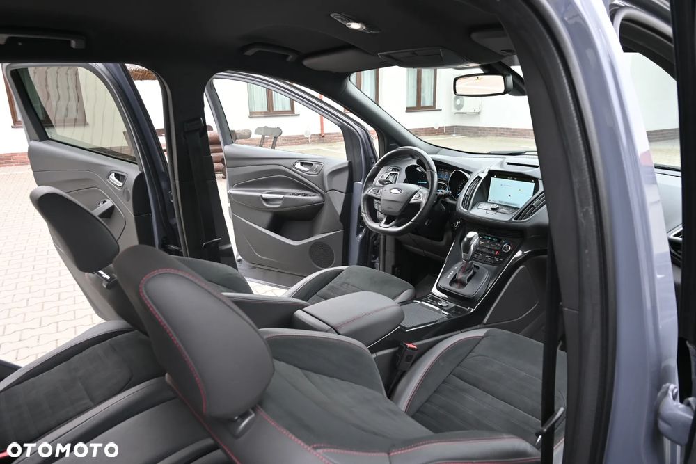 Ford Kuga 2.0 TDCi 4x4 ST-Line - 27