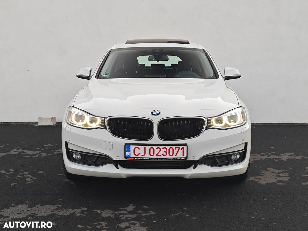 BMW Seria 3 320d Aut. - 15