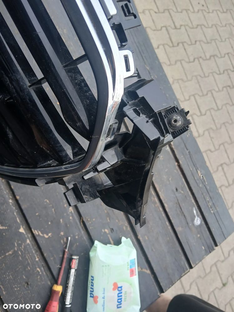 AUDI A4,B8 LIFT.ATRAPA GRIL 8K0853651F - 4