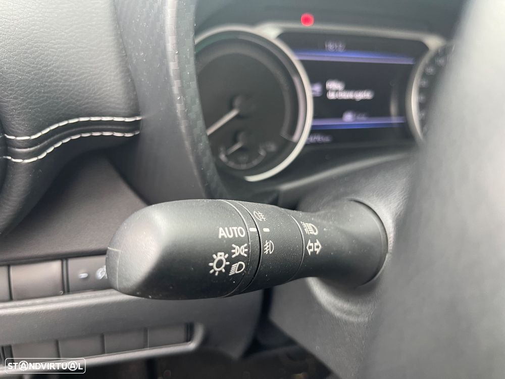 Nissan Juke 1.6 Hybrid N-Connecta Two Tone - 13