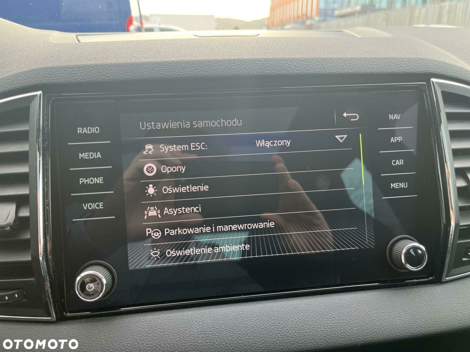 Skoda Karoq 2.0 TDI SCR 4x4 Sportline DSG - 28