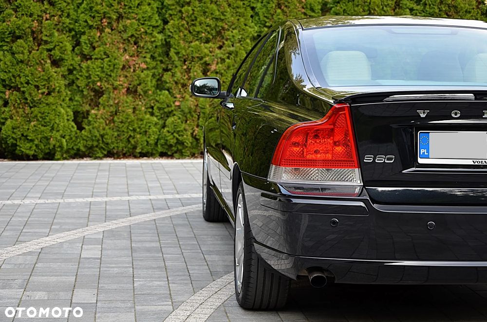 Volvo S60 2.4D Summum - 4
