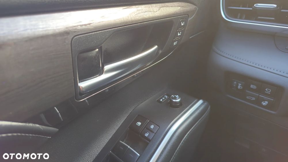 Toyota Highlander 2.5 Hybrid Executive - 18