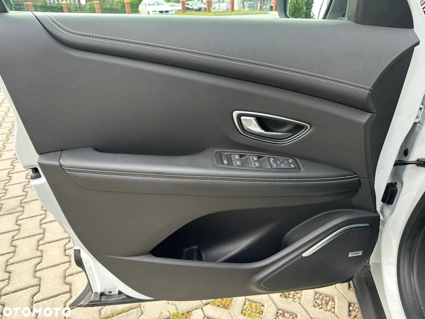 Renault Scenic 1.6 dCi Bose EDC - 13