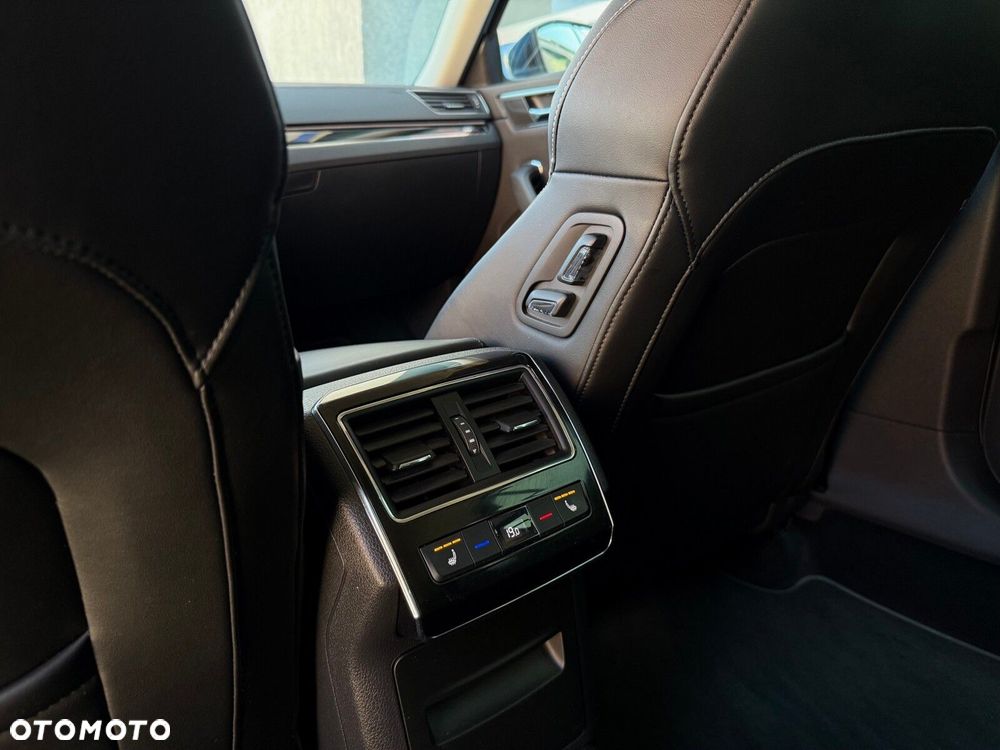 Skoda Superb 2.0 TDI SCR L&K DSG - 26