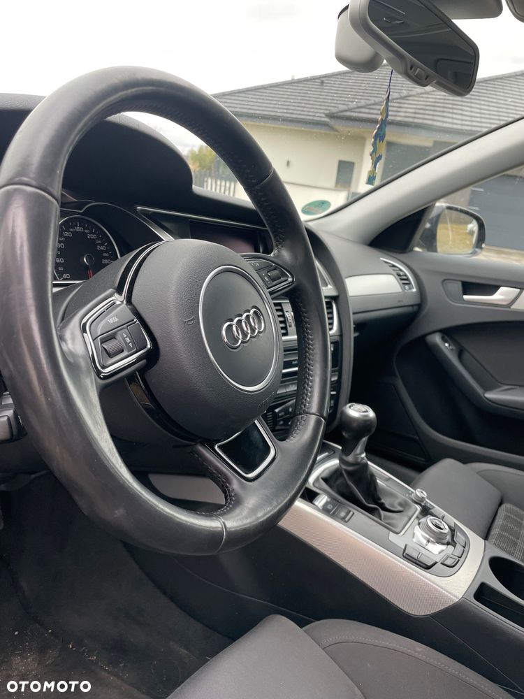 Audi A4 Avant 2.0 TDI DPF S line Sportpaket - 4