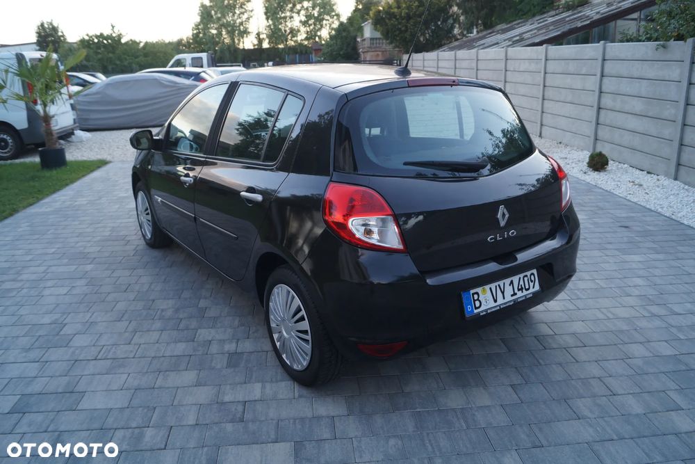 Renault Clio 1.2 16V 75 nightDay - 2