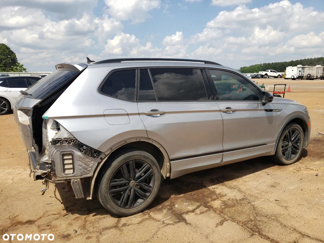 Volkswagen Tiguan - 4