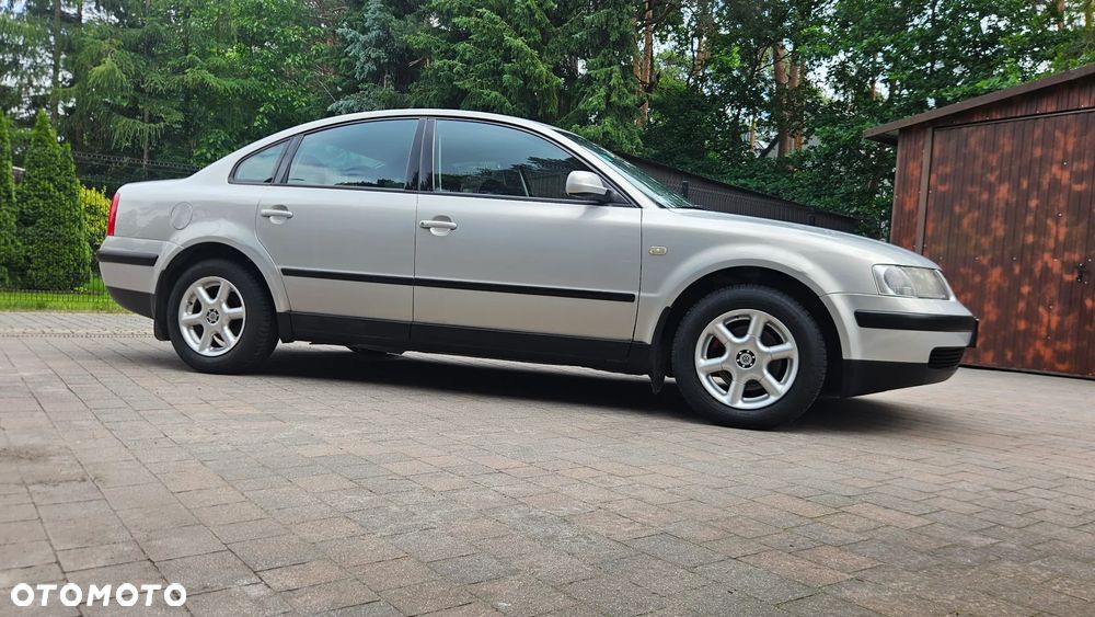 Volkswagen Passat - 30