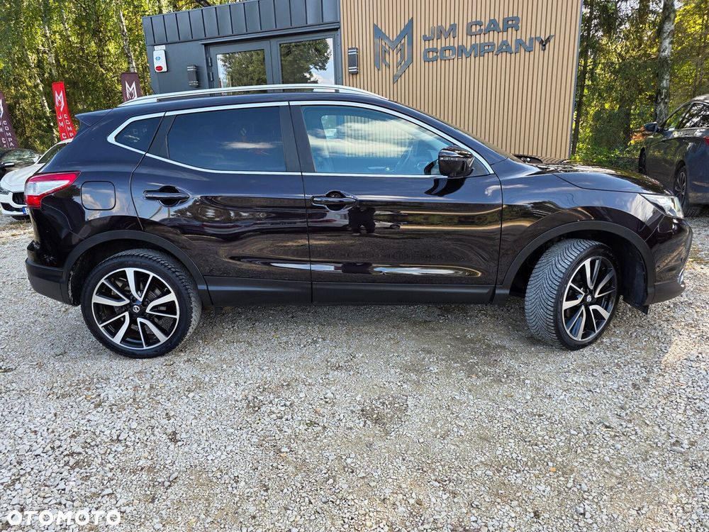 Nissan Qashqai - 25